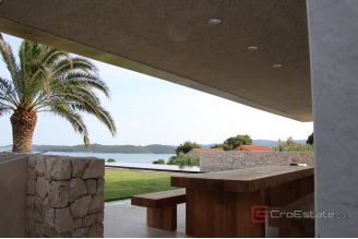 017 2052 54 Peljesac Luxury villa with sea view for sale