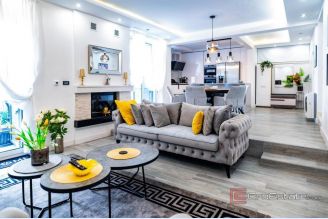 001 2022 459 Split Bacvice Modern villa for long term rent