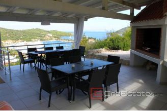 019 2016 208 island vis luxury villa for sale