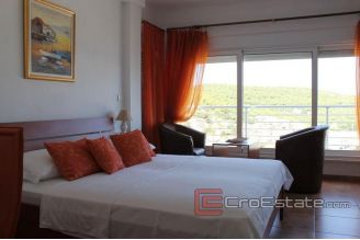 019 2016 208 island vis luxury villa for sale