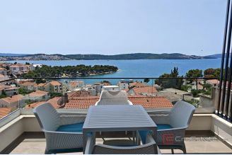 001 2035 257 Trogir Luxury penthouse with an open sea view for sale
