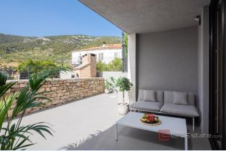 001 2051 27 island vis newly built house in the city center for sale