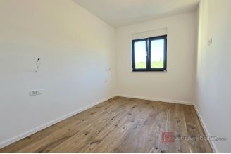 008 2047 88 Ciovo Two bedroom penthouse near the sea sale