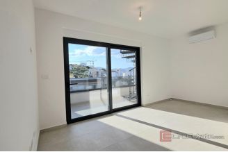 007 2047 89 Ciovo Penthouse with rooftop terrace sale