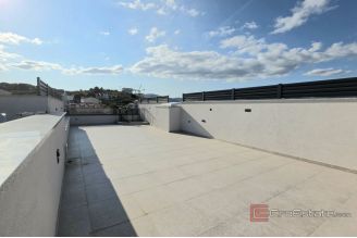 007 2047 89 Ciovo Penthouse with rooftop terrace sale