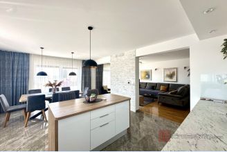 001 2049 65 Split Meje Two storey penthouse with sea view for rent