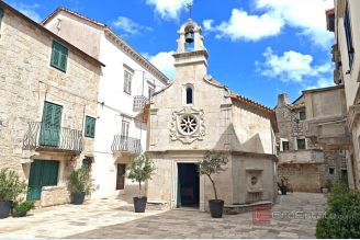 001 2051 35 Hvar two stone houses for renovation for sale