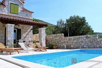 001 2035 294 Marina authentic stone house with swimming pool for rent
