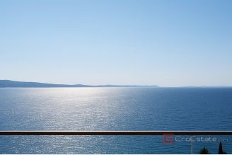 001 2052 93n omis two bedroom apartment with loggia for sale 001 2052 93n omis two bedroom apartment with loggia for sale