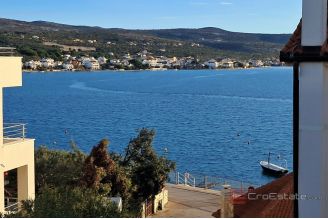 014 5436 30 Rogoznica Three bedroom apartment near the beach sale