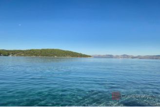 001 2047 98 Solta Building land in the first row to the sea for sale 001 2047 98 Solta Building land in the first row to the sea for sale
