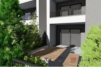 010 2052 93t Omis Two bedroom apartment near the sea for sale