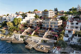 013 2035 301 Ciovo spacious three bedroom apartment close to the sea for sale