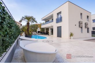 001 2055 01 kastela modern villa with swimming pool for sale