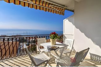 001 2049 81 Omis Two apartment units with a sea view for sale