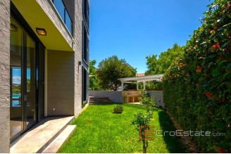 018 2021 36 near rogoznica villa with pool for sale1