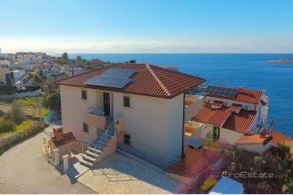 001 2021 425 rogoznica apartment house with swimming pool for sale