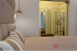 011 2058 02 Pula Luxury villa with pool for sale