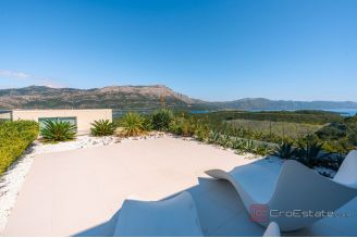 020 5468 30 Korcula Luxury villa with infinity pool and open views for sale