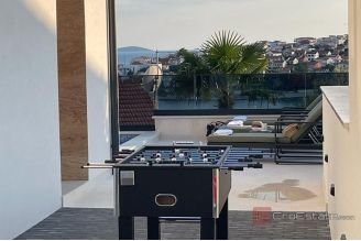 015 2035 338 Ciovo Luxury villa with pool and a sea view for rent