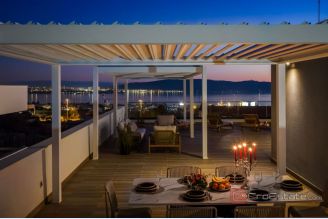 001 2057 14 Kastela Detached luxury villa with pool and a sea view for rent