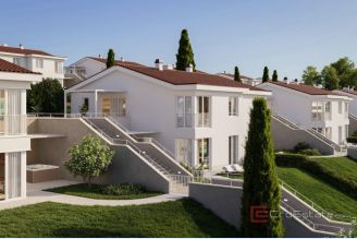 001 2053 36b Novi Vinodolski Spacious two bedroom apartment in the first row to the sea for sale