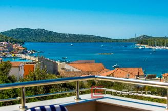 15 2014 19 Rogoznica house sea view for sale
