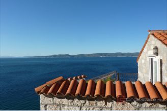 001 5489 30 Omis Renovated stone house in the first row to the sea for sale