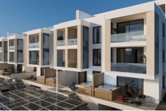 020 2035 366a Ciovo Apartment with garden near the sea for sale