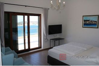 019 2021 27 superb villa rogoznica