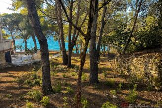 003 2060 16 Ugljan building plot first row to the sea for sale