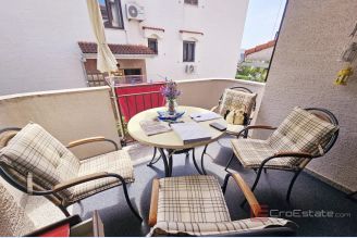 001 1021 60 Krk apartment in an excellent location for sale
