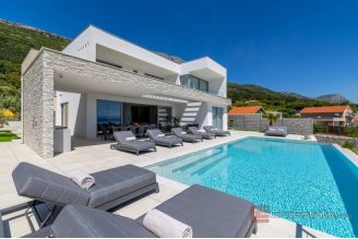 020 2013 260 Split area Luxury villa with panoramic sea view for sale