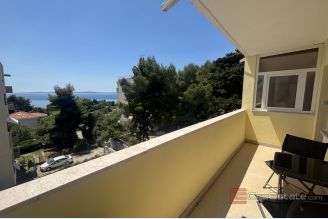 001 5522 30 Two bedroom apartment with a sea view for rent