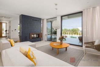 020 2061 13 Solta contemporary modern villa for sale