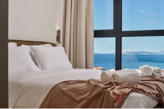 020 2056 16 Split Area Luxury apartment in a villa with private pool for sale