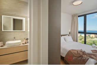 020 2056 16 Split Area Luxury apartment in a villa with private pool for sale