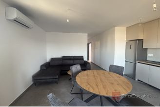 014 2035 388 Trogir Two bedroom apartment in a new building rent