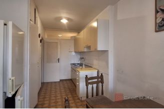 008 2031 263 split two bedroom apartment for sale