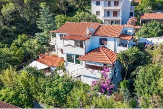 001 2057 46 vacation house with garden and sea view for sale
