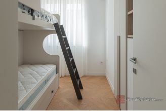 016 2035 389 Ciovo Luxury three bedroom apartment sale
