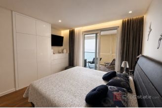 016 2061 15 Omis modern three bedroom apartment with sea view for sale