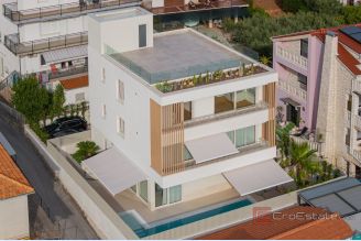 001 2035 390 Ciovo Luxury three bedroom apartment with roof terrace sale