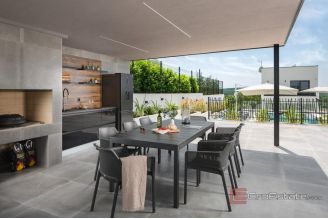 019 1021 62 Porec villa with pool and tennis court for sale