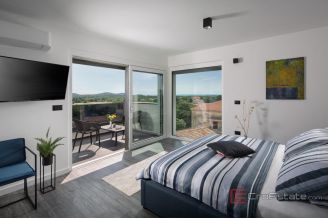 019 1021 62 Porec villa with pool and tennis court for sale