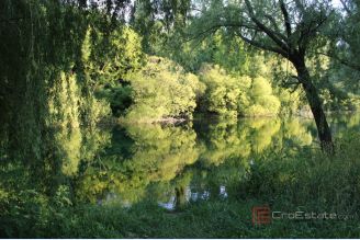 001 5526 30 Omis Building land on the riverbank for sale