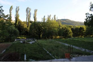 009 5526 30 Omis Building land on the riverbank for sale