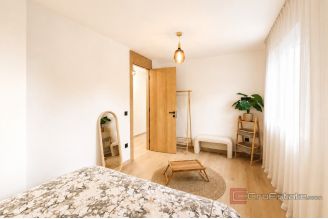 013 2051 72 island hvar modern apartment with balcony and parking for sale
