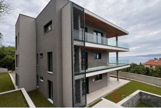 001 1021 68 Rijeka modern apartment with pool and sea view for sale