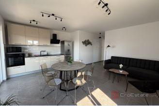 001 2035 397 Trogir Two bedroom apartment for rent